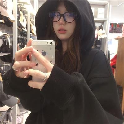九尾藏不住